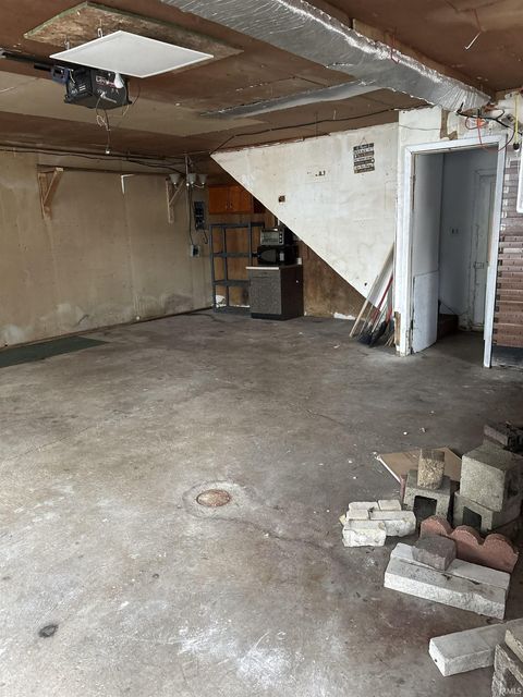 Tiny photo for 903 N Courtland Avenue, Kokomo, IN 46901 (MLS # 202605699)