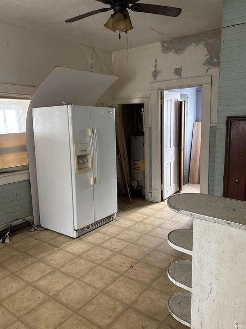 Tiny photo for 903 N Courtland Avenue, Kokomo, IN 46901 (MLS # 202605699)