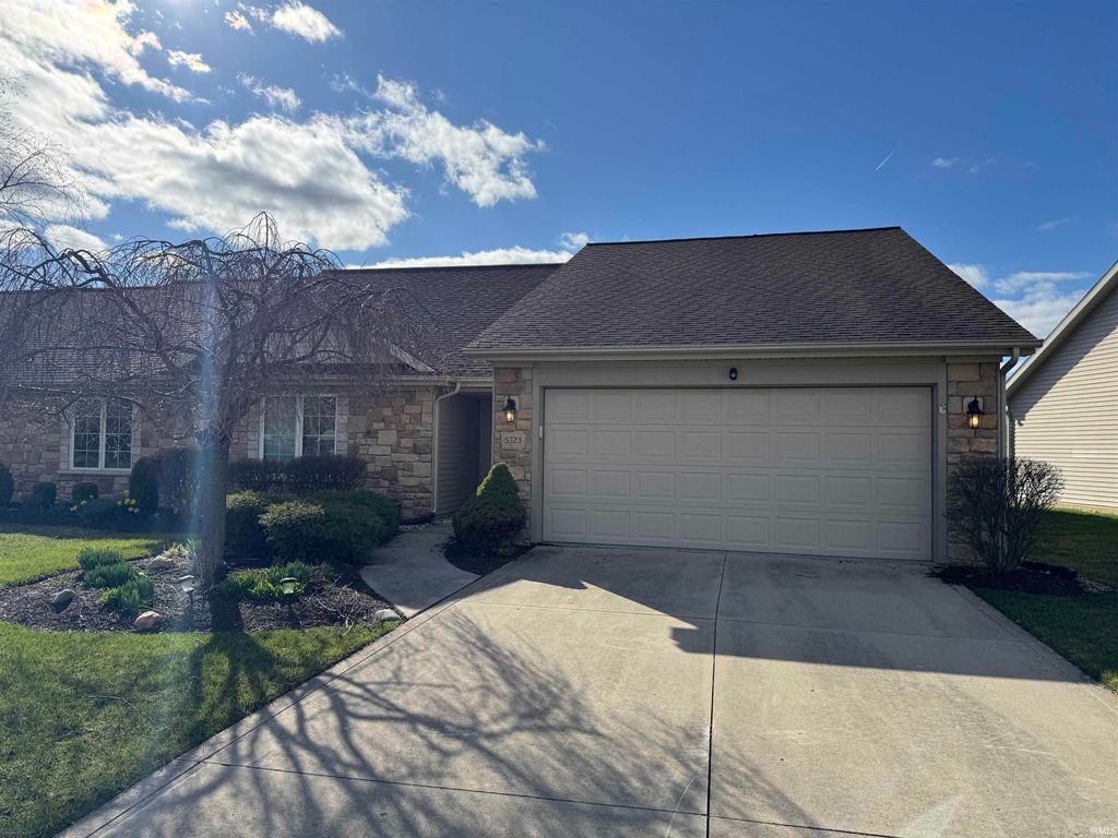 Photo of 5323 Blossom Ridge Rdg, Fort Wayne, IN 46835 (MLS # 202609681)