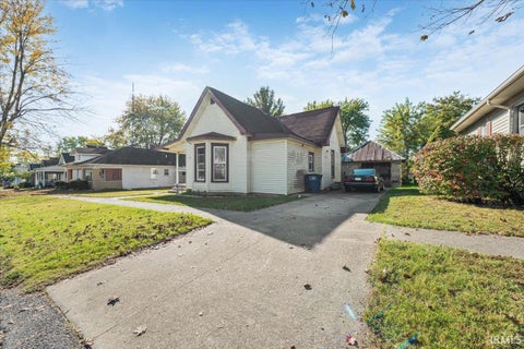 Tiny photo for 615 S Street, Bedford, IN 47421 (MLS # 202644823)