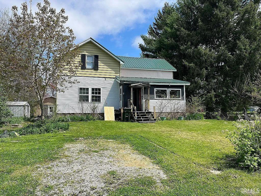 Photo of 124 W Orange Street, Cromwell, IN 46732 (MLS # 202628982)
