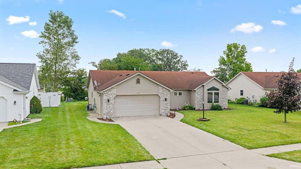 Photo of 729 S Valley River Drive, Columbia City, IN 46725 (MLS # 202633292)
