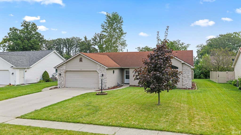 Photo of 729 S Valley River Drive, Columbia City, IN 46725 (MLS # 202633292)