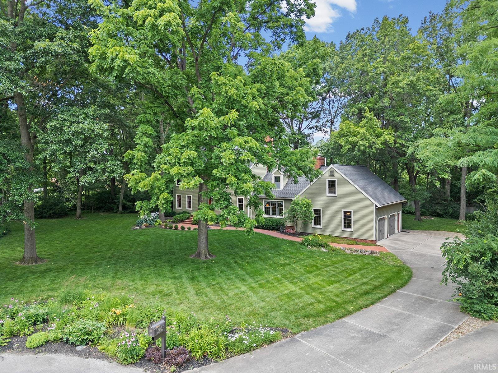 3930 Deerpath Place