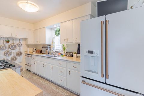 Tiny photo for 19275 Wedgewood Drive, South Bend, IN 46637 (MLS # 202612677)