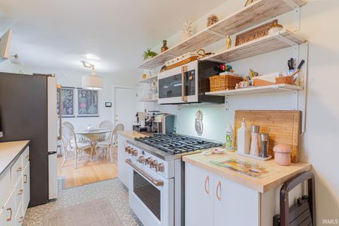 Tiny photo for 19275 Wedgewood Drive, South Bend, IN 46637 (MLS # 202612677)