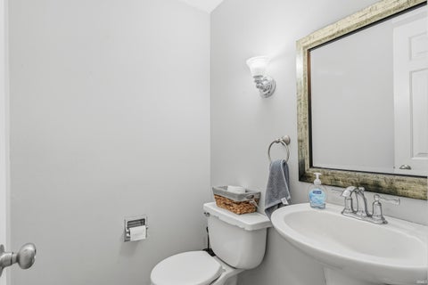 Tiny photo for 9919 E Limberlost Trail, Fort Wayne, IN 46825 (MLS # 202631898)