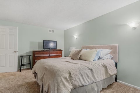 Tiny photo for 9919 E Limberlost Trail, Fort Wayne, IN 46825 (MLS # 202631898)