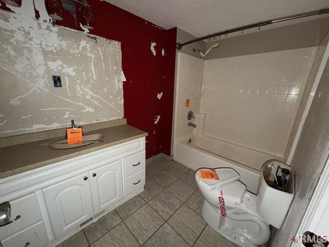 Tiny photo for 320 Elm Street, Lynnville, IN 47619 (MLS # 202618736)