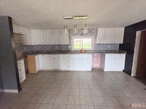 Tiny photo for 320 Elm Street, Lynnville, IN 47619 (MLS # 202618736)