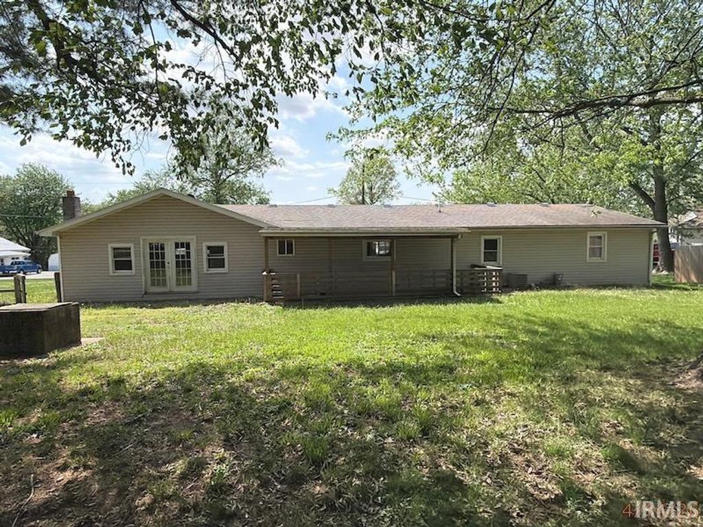 Photo of 320 Elm Street, Lynnville, IN 47619 (MLS # 202618736)