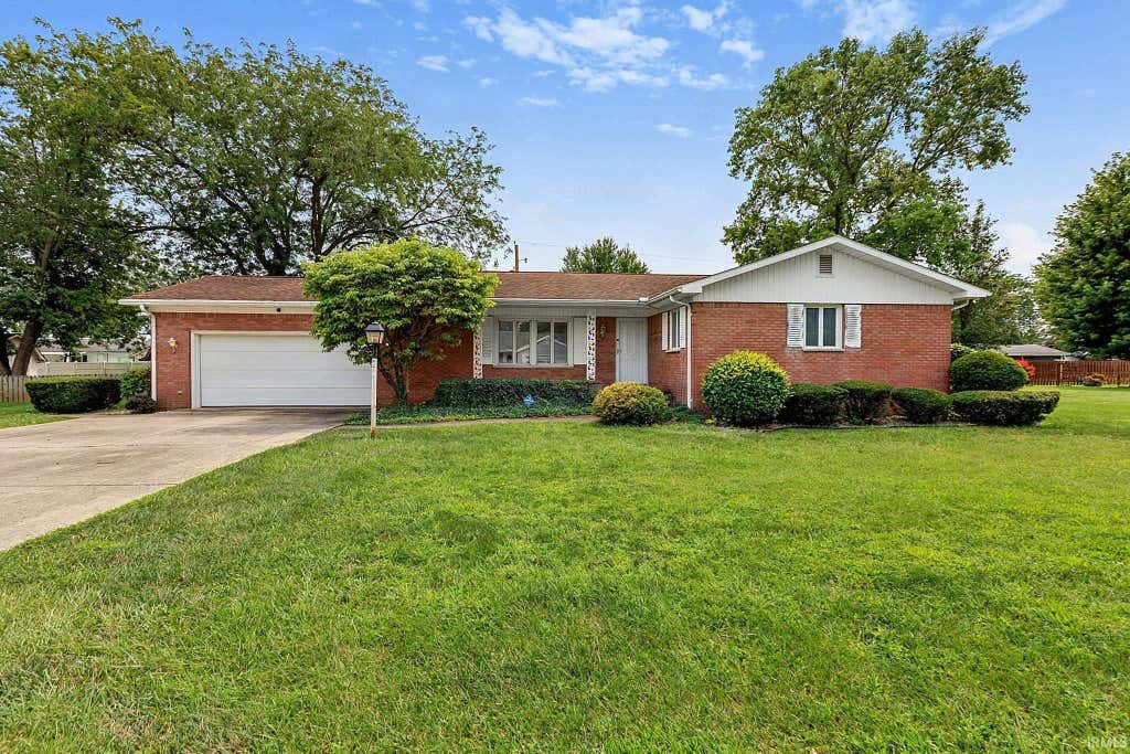Photo of 911 W 52 Street, Marion, IN 46953 (MLS # 202632705)