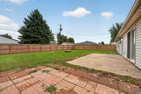 Tiny photo for 1904 ST. CHARLES Court, Kokomo, IN 46902 (MLS # 202643210)