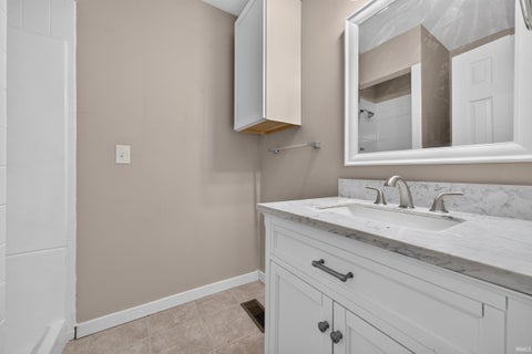 Tiny photo for 1904 ST. CHARLES Court, Kokomo, IN 46902 (MLS # 202643210)