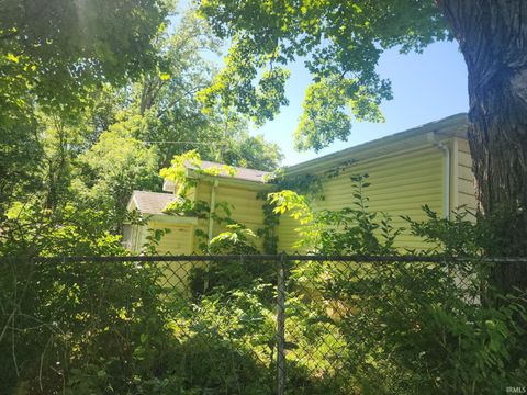 Tiny photo for 725 Stanley Street, Logansport, IN 46947 (MLS # 202621677)