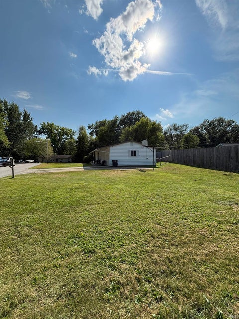 Tiny photo for 8203 Seward Lane, Fort Wayne, IN 46835 (MLS # 202636478)