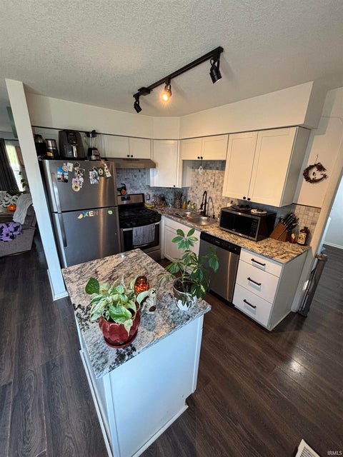 Tiny photo for 8203 Seward Lane, Fort Wayne, IN 46835 (MLS # 202636478)