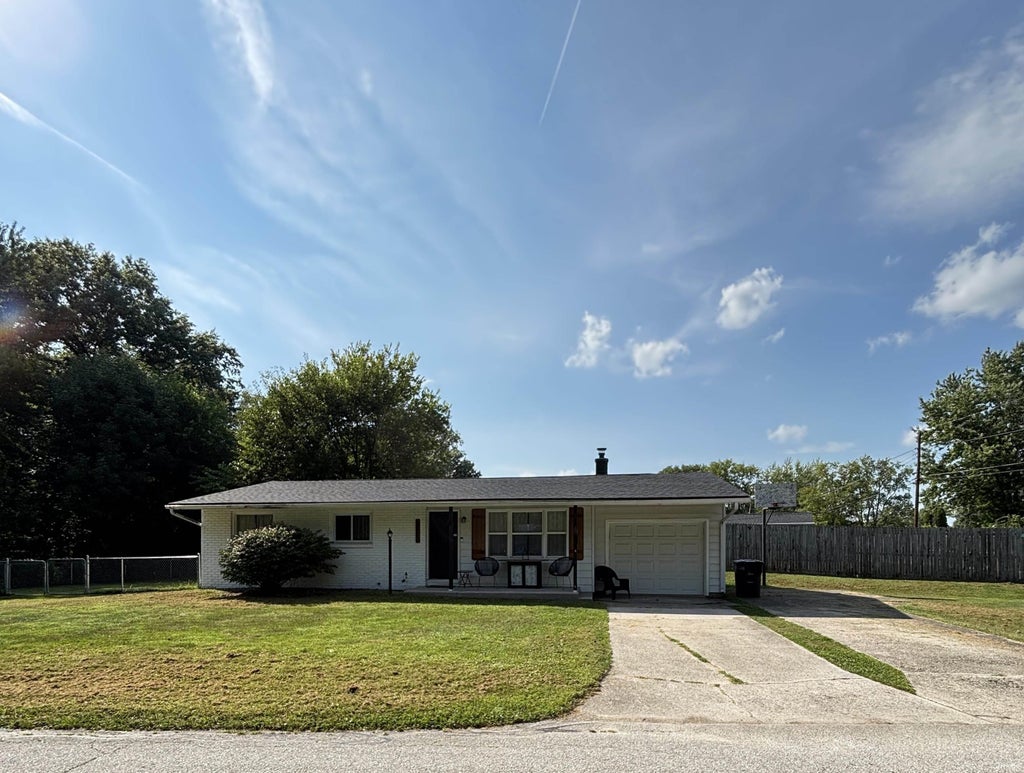 Photo of 8203 Seward Lane, Fort Wayne, IN 46835 (MLS # 202636478)