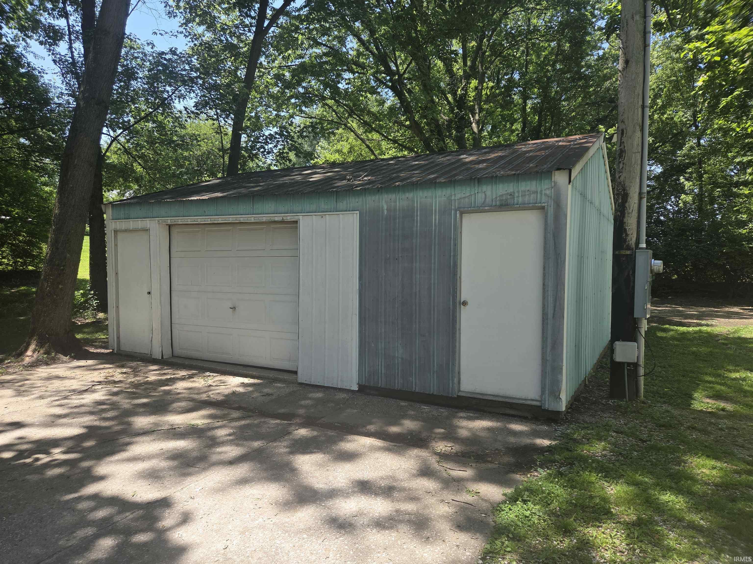 1001B Biddinger Lane