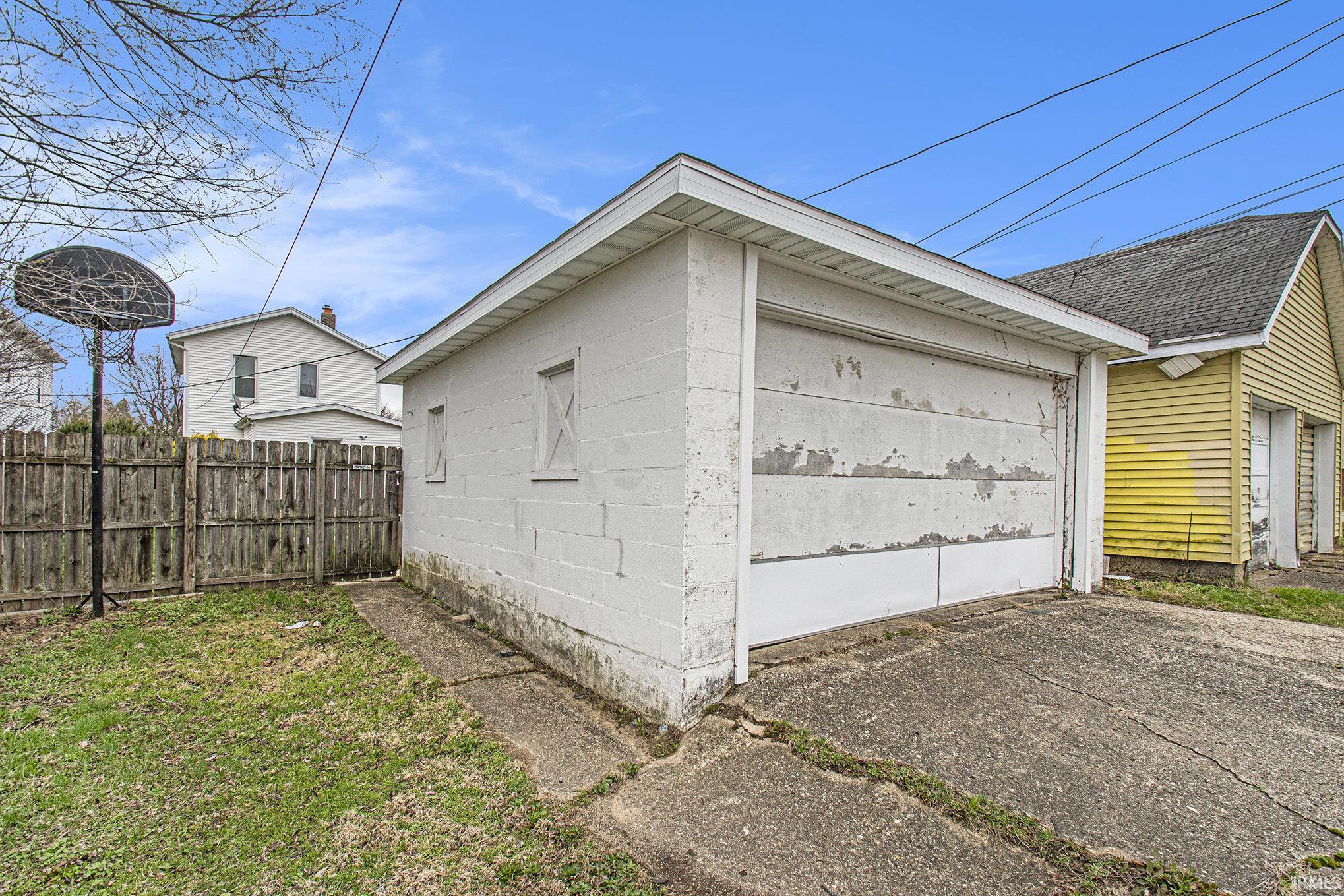 South Bend, Indiana 46613, United States, 3 Bedrooms Bedrooms, ,1 BathroomBathrooms,Residential,Active,100782