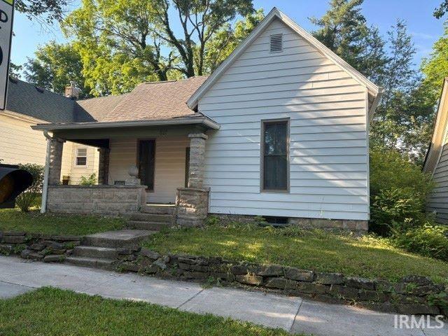 Photo of 817 W 6th Street, Bloomington, IN 47404 (MLS # 202642292)