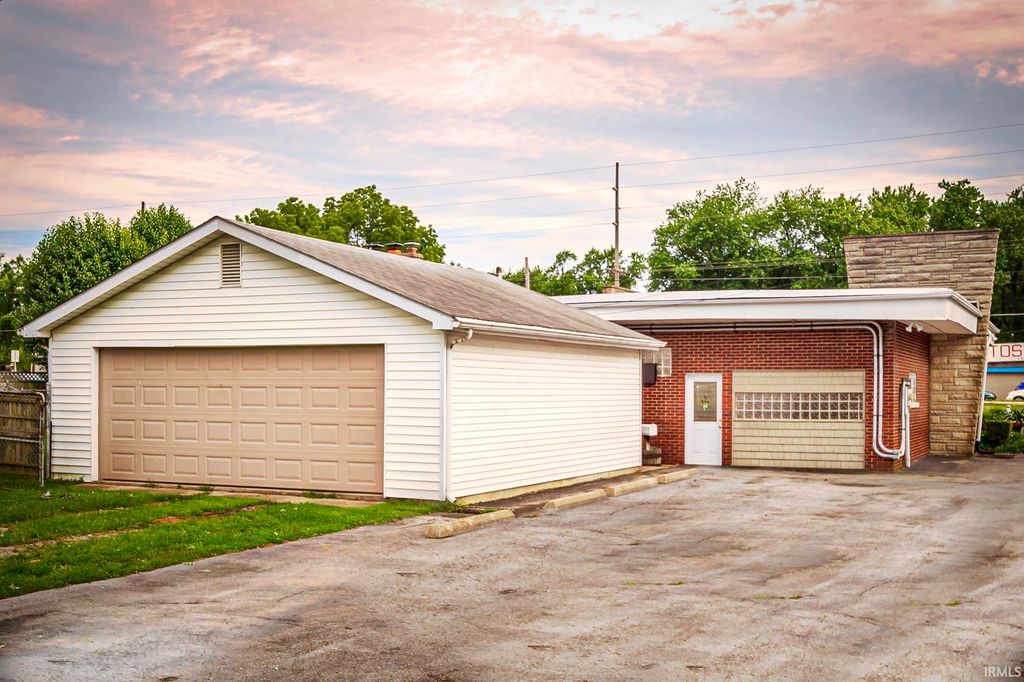 Photo of 207 W Lincoln Highway, New Haven, IN 46774 (MLS # 202605083)