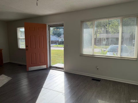 Tiny photo for 2612 Hawthorne Avenue, Evansville, IN 47714 (MLS # 202641788)