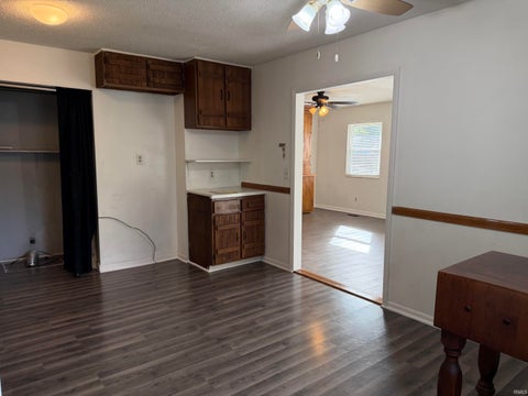 Tiny photo for 2612 Hawthorne Avenue, Evansville, IN 47714 (MLS # 202641788)