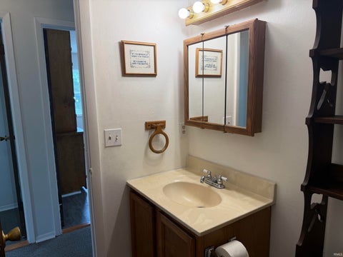 Tiny photo for 2612 Hawthorne Avenue, Evansville, IN 47714 (MLS # 202641788)