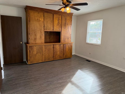 Tiny photo for 2612 Hawthorne Avenue, Evansville, IN 47714 (MLS # 202641788)