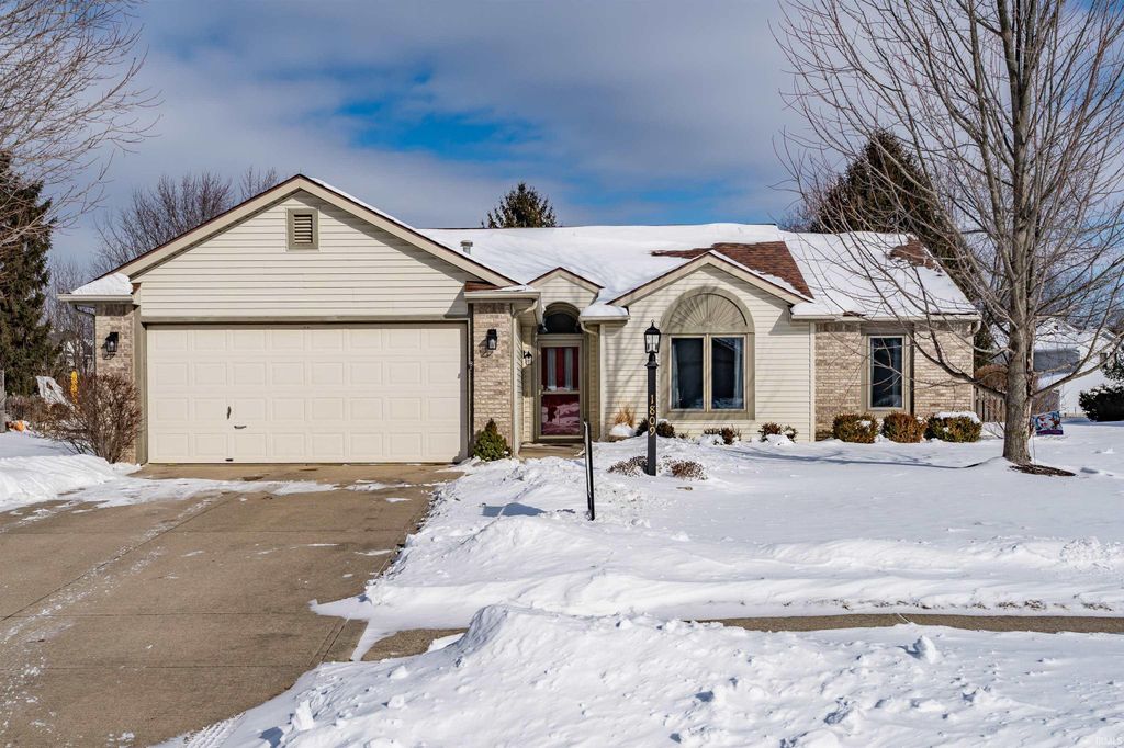 Photo of 1809 Monet Drive, Fort Wayne, IN 46845 (MLS # 202603006)