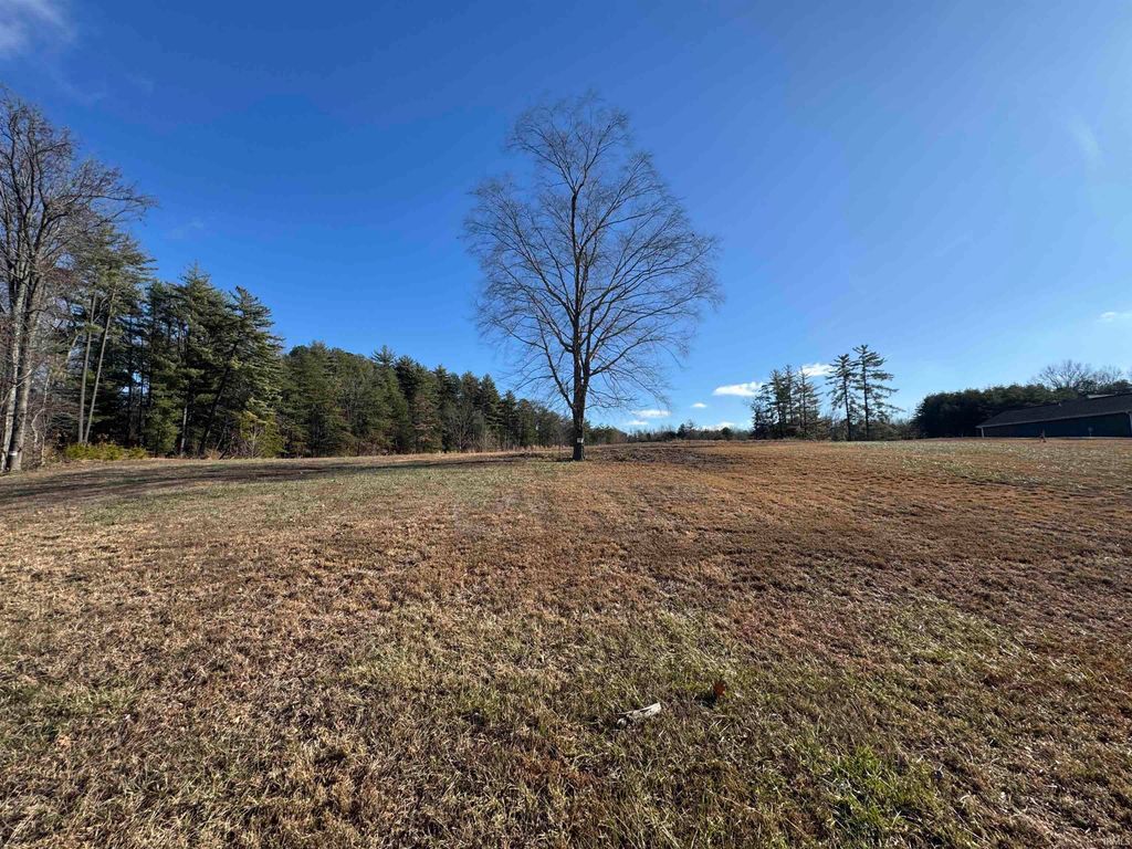 Photo of 2622 Lynn Ridge Circle, Lynnville, IN 47619 (MLS # 202549362)