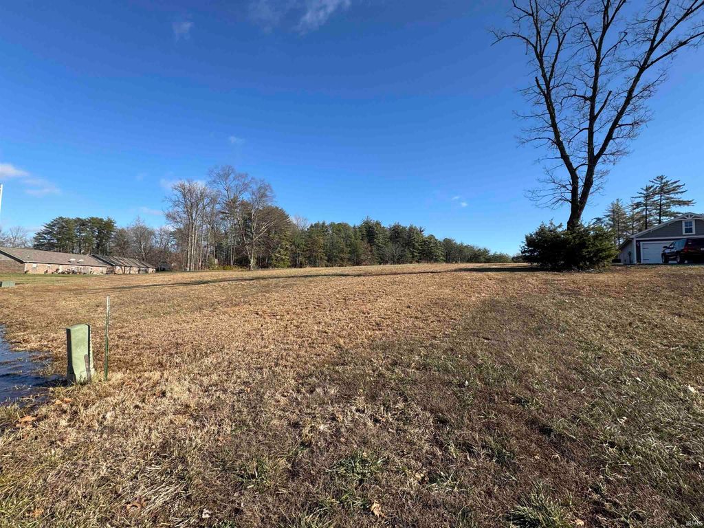 Photo of 2622 Lynn Ridge Circle, Lynnville, IN 47619 (MLS # 202549362)