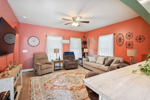 Tiny photo for 748 S Washington Street, Kokomo, IN 46902 (MLS # 202624088)