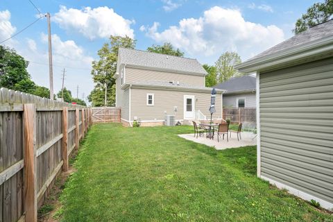 Tiny photo for 748 S Washington Street, Kokomo, IN 46902 (MLS # 202624088)