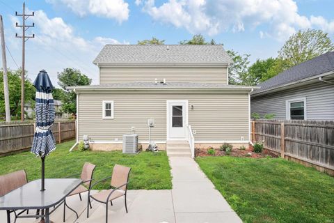 Tiny photo for 748 S Washington Street, Kokomo, IN 46902 (MLS # 202624088)