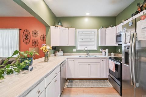 Tiny photo for 748 S Washington Street, Kokomo, IN 46902 (MLS # 202624088)