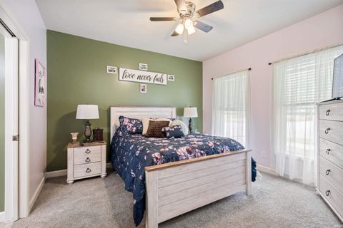 Tiny photo for 748 S Washington Street, Kokomo, IN 46902 (MLS # 202624088)
