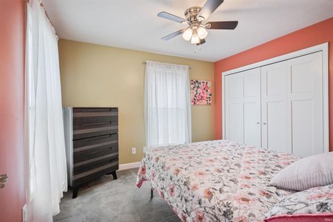 Tiny photo for 748 S Washington Street, Kokomo, IN 46902 (MLS # 202624088)