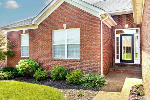 Tiny photo for 3701 Cobblefield Drive, Evansville, IN 47711 (MLS # 202630319)