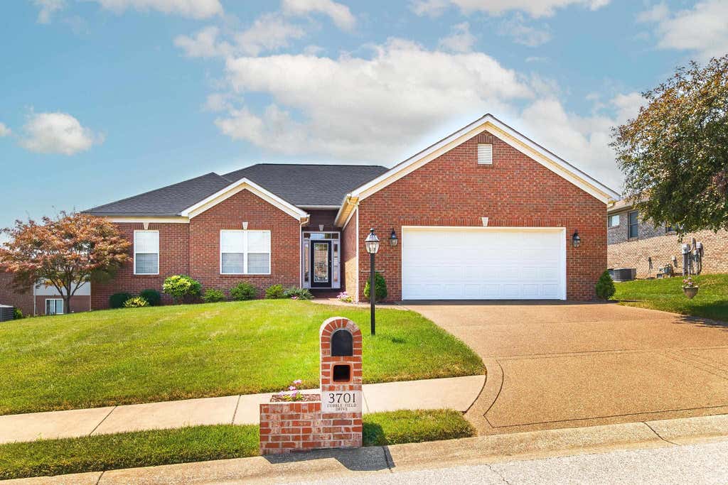 Photo of 3701 Cobblefield Drive, Evansville, IN 47711 (MLS # 202630319)