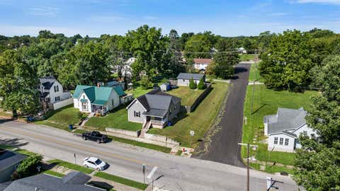 Tiny photo for 2103 H Street, Bedford, IN 47421 (MLS # 202635234)