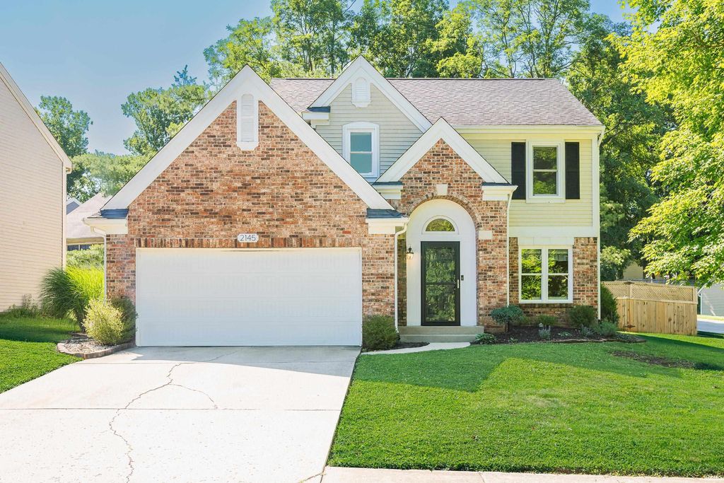 Photo of 2145 S White Tail Run, Bloomington, IN 47401 (MLS # 202626069)