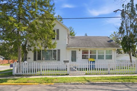 Photo of 601 S Martha Street, Angola, IN 46703 (MLS # 202612262)