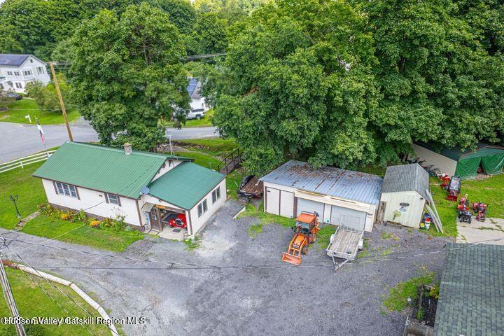 104 Lord Avenue