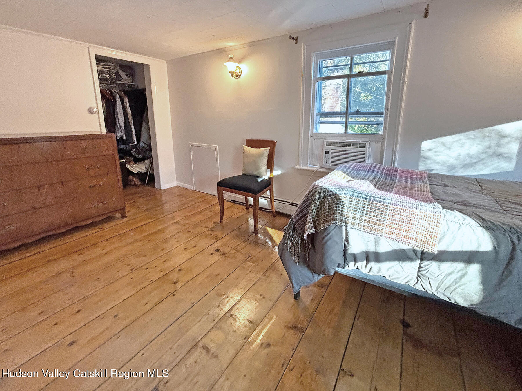 Saugerties, New York 12477, United States, 3 Bedrooms Bedrooms, ,1 BathroomBathrooms,Residential,Active,219852