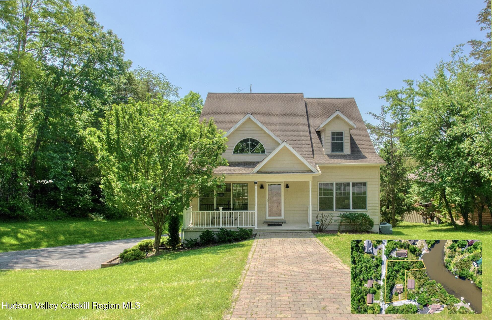 5 Catskill Court, Coxsackie, New York - 4 Bedrooms  
2 Bathrooms  
15 Rooms - 