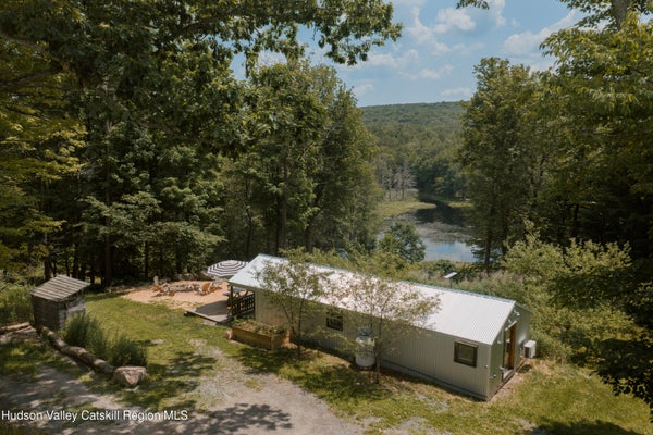 689 CHURCH RD, MOUNTAIN DALE, NY 12763 - Image 0862673a19a801cc2d38cea5ba4e6971/2624496434