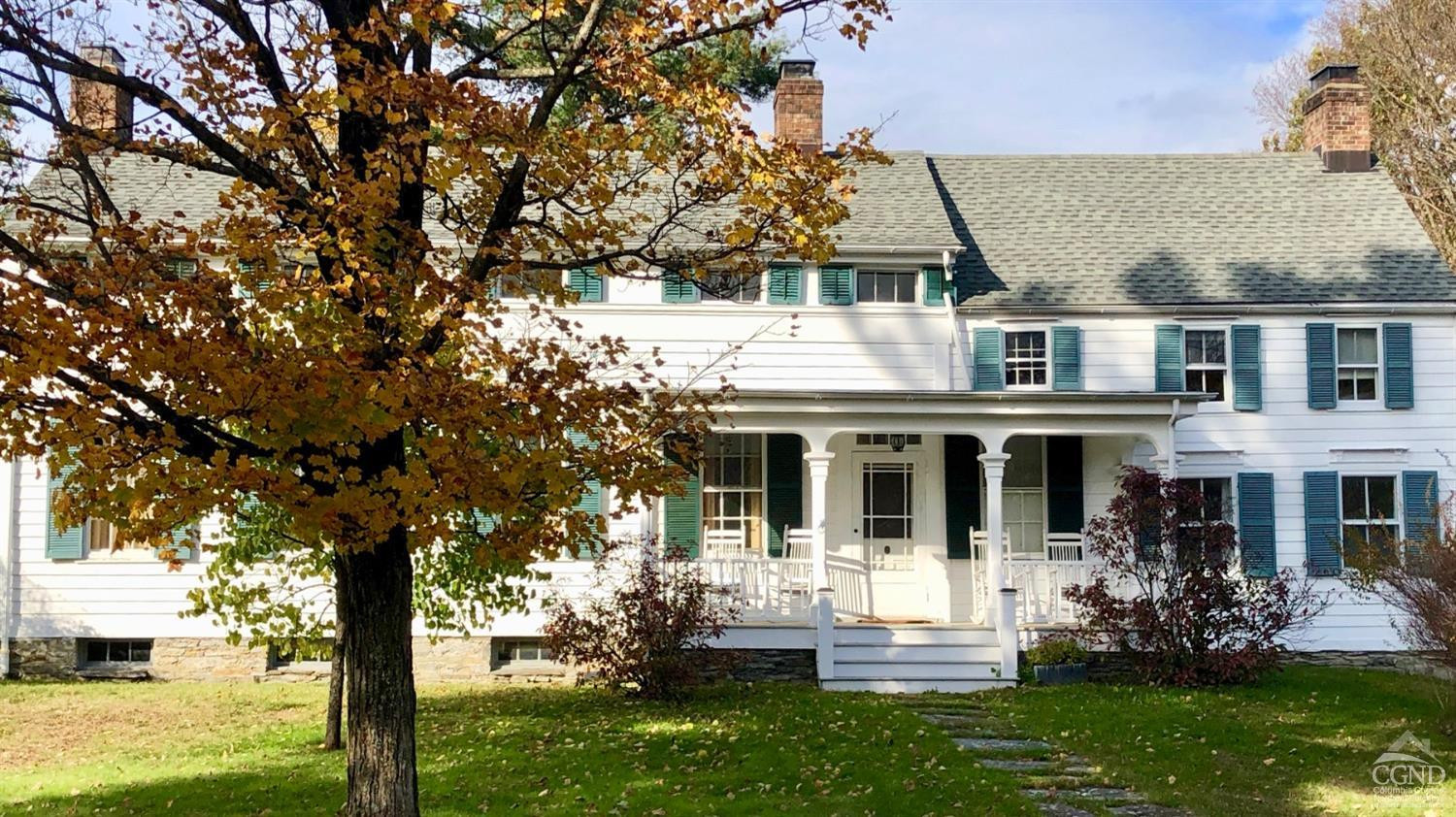 Rental Property at 5 Fulton Homestead Rd, Milan, New York - Bedrooms: 5 
Bathrooms: 3 
Rooms: 10  - $18,000 MO.