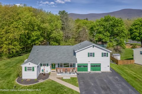 Photo of 110 Cottontail Lane, Woodstock, NY 12498 (MLS # 20262296)